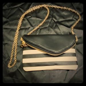 Urban Expressions purse